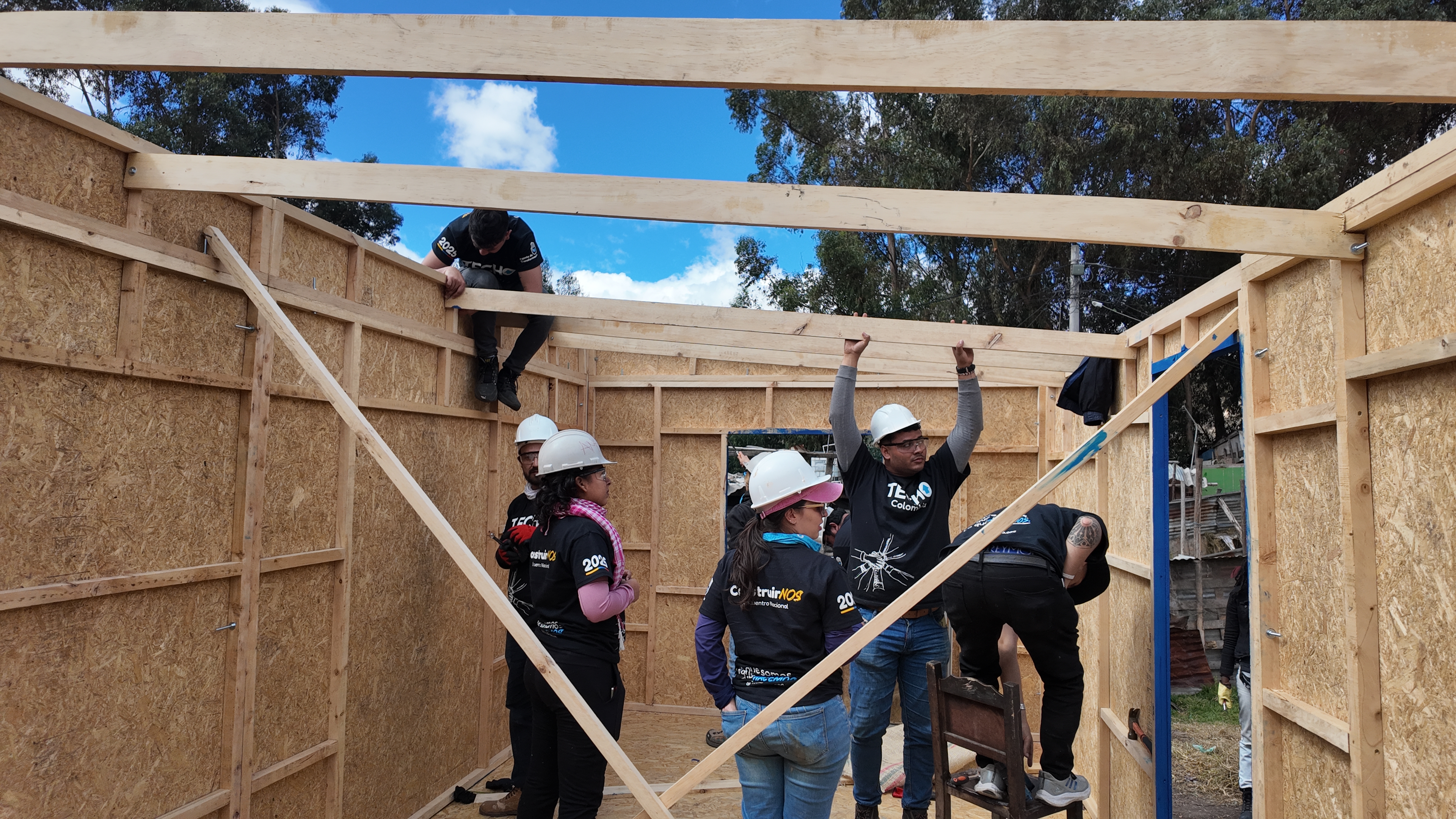 Comunidad y voluntarios